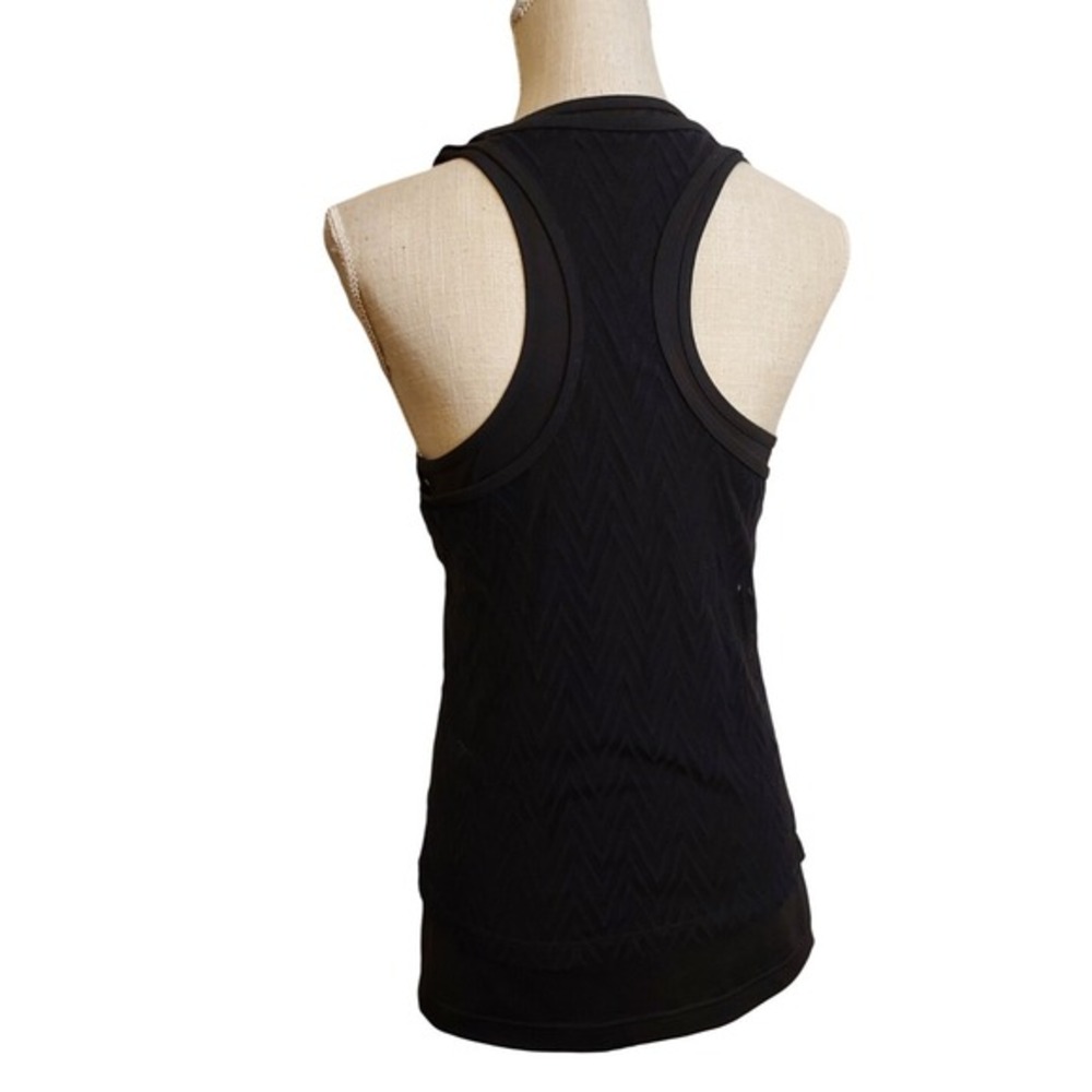 Fila Tank Top Women's‎ Medium Black Sleeveless Round Neck Racerback Sportswear